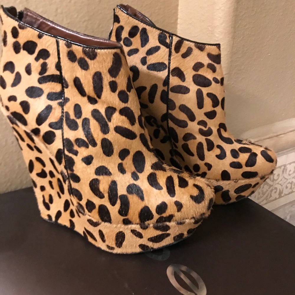 Leopard booties